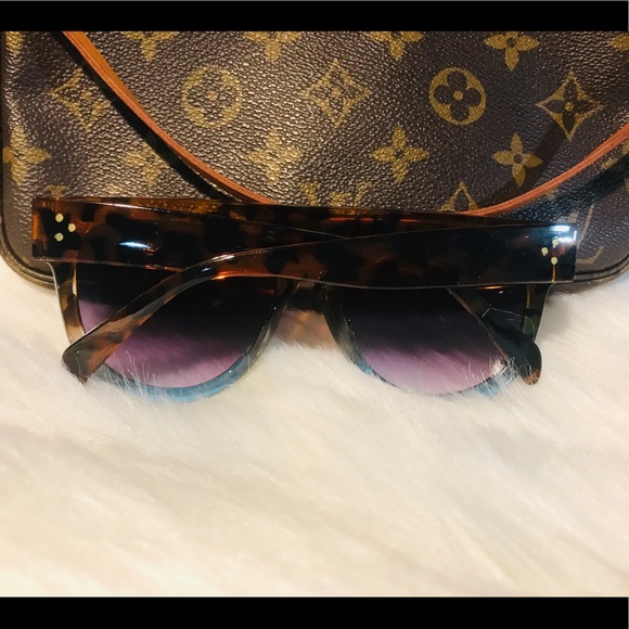 Leopard & Blue Multicolored Sunglasses - Picture 2 of 3